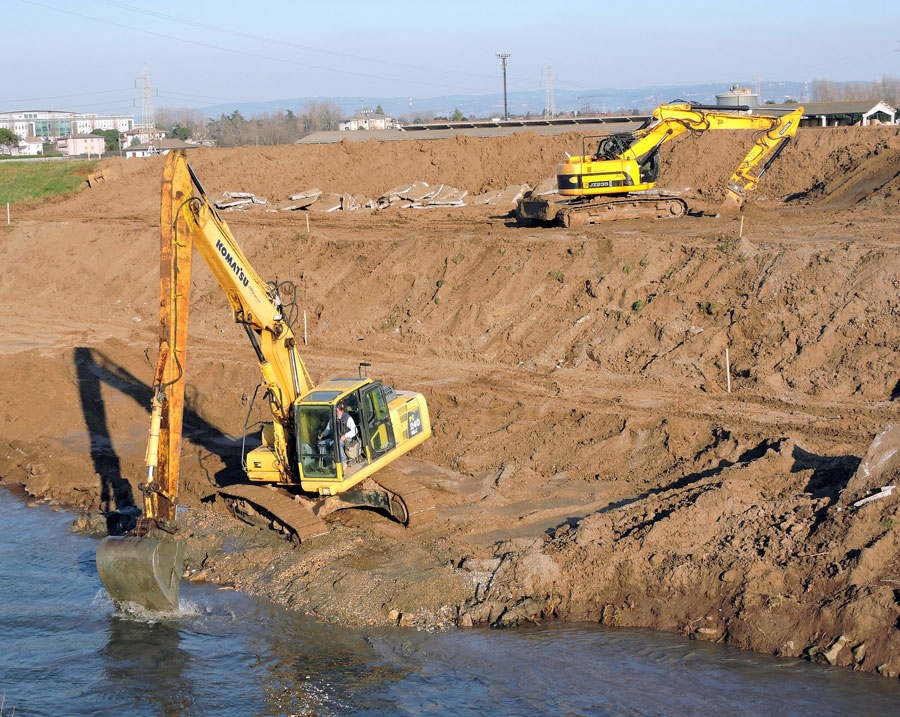 long reach excavator